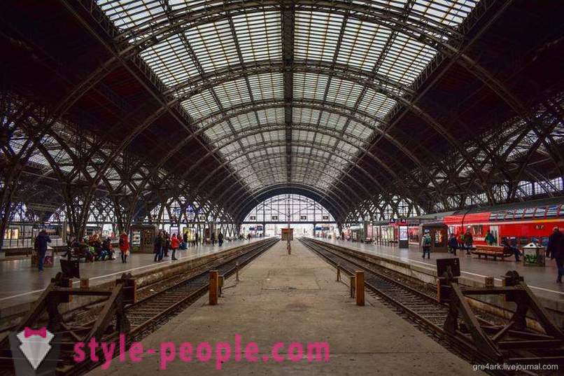 Of the largest train station in Europe Walk