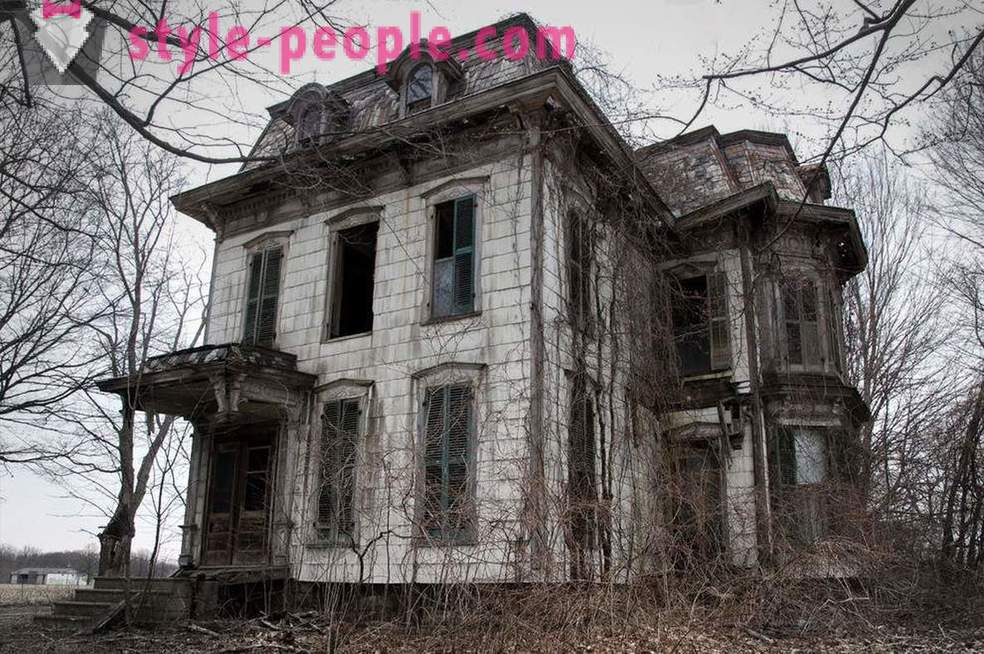 The history of these haunted houses