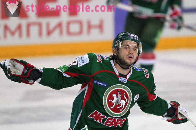 Hockey player Vadim Khomitsky: biography, achievements and interesting facts