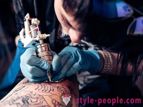 Intimate tattoo: the process, care and photo