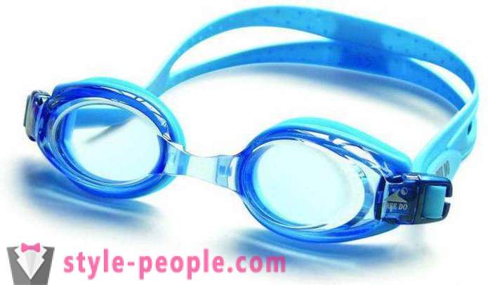 How to choose glasses for swimming: tips