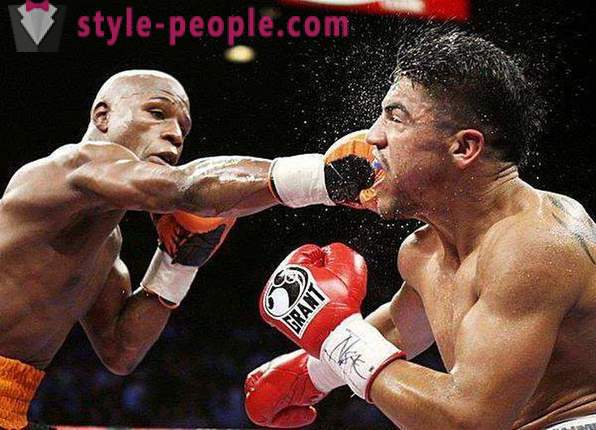 Technology shocks in boxing. Combination of punches in boxing