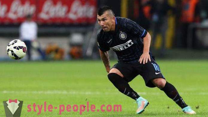 Gary Medel: career and achievements Player