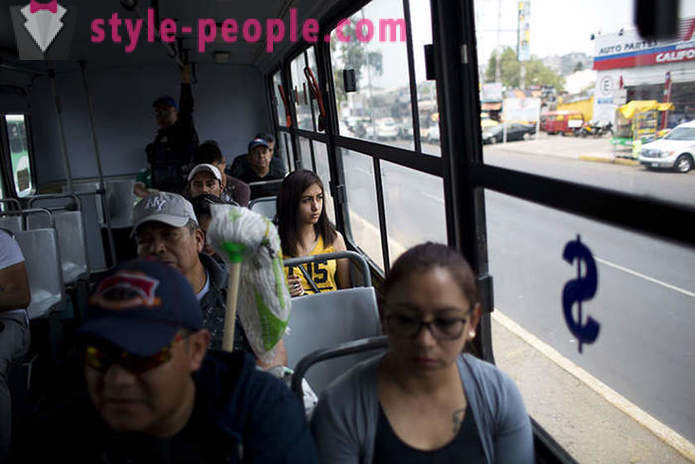 Why Mexico City residents buy dummy mobile phones