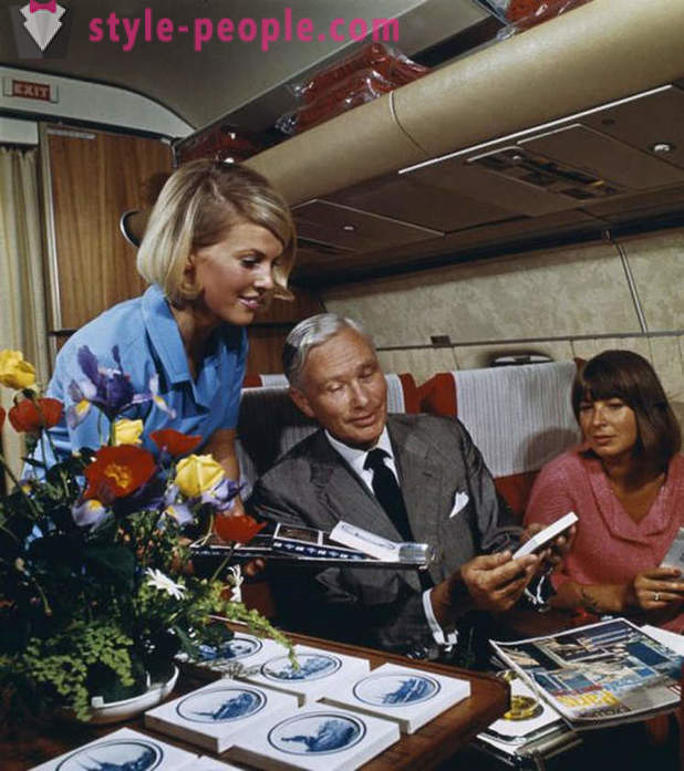 How was the service in airplanes mid XX century