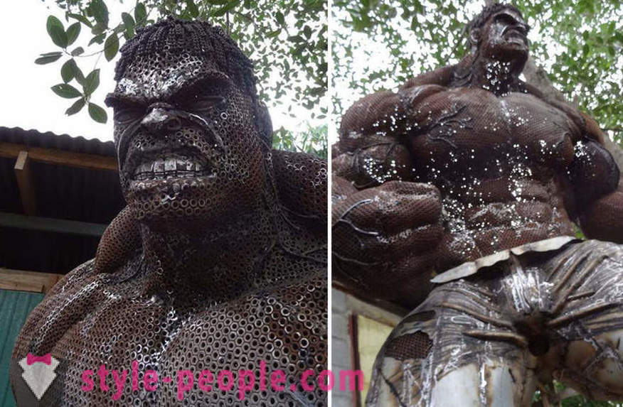 Famous movie characters in the sculptures from scrap metal