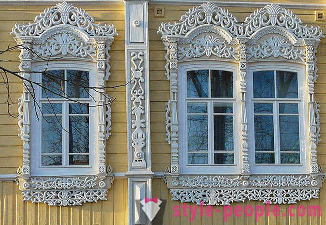 What talk window frames Russian houses