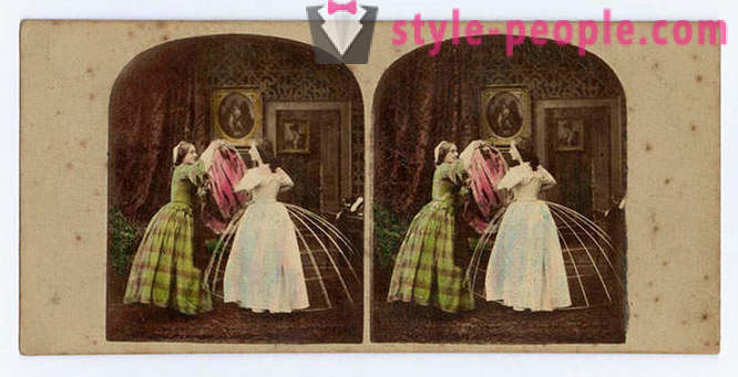 Crinoline - the most extreme fashion of the Victorian era