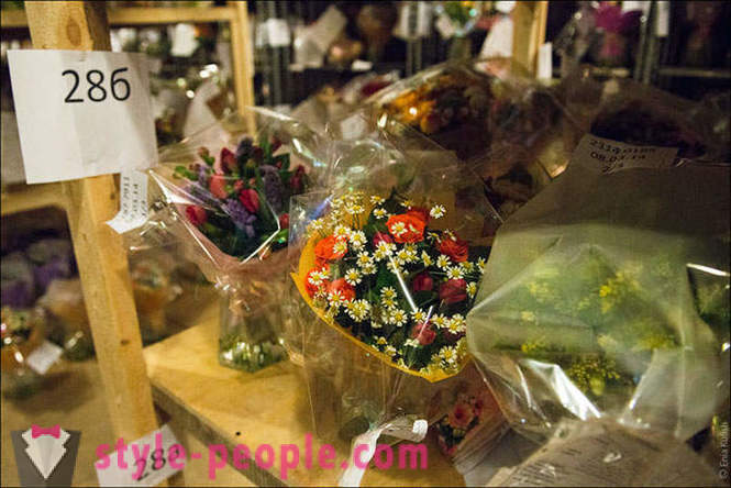 How to make bouquets for March 8