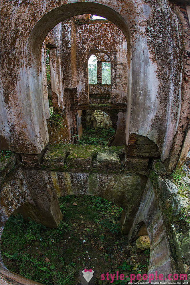 Abandoned French female guest house in Vietnam