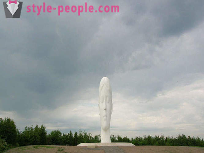 10 most bizarre and strange statues in the world