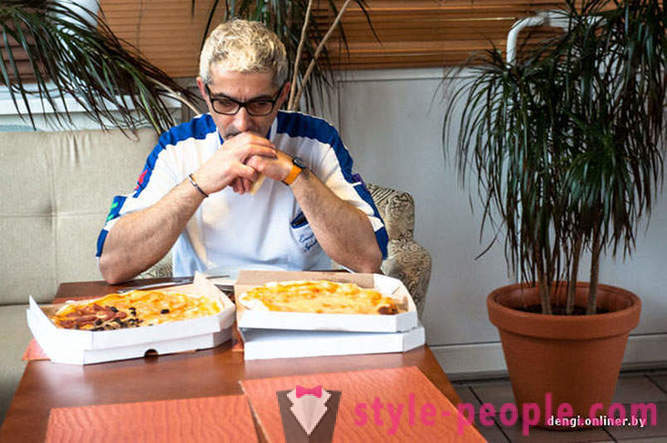 Italian chef tries Belarusian pizza