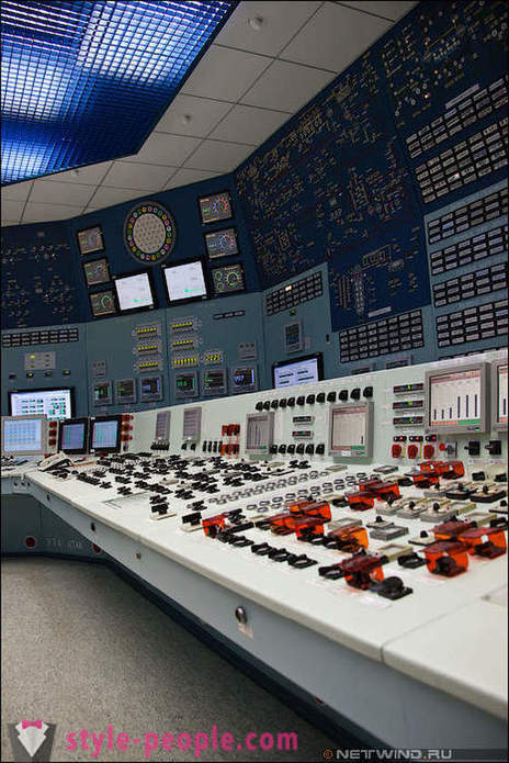 Tour of the Kola nuclear power plant
