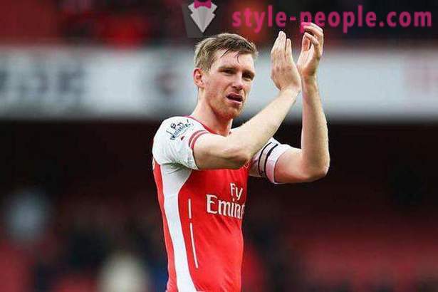 Per Mertesacker: interesting facts about the life and career of the German defender