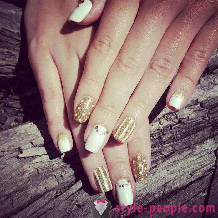 Fashionable gold manicure: photos and ideas
