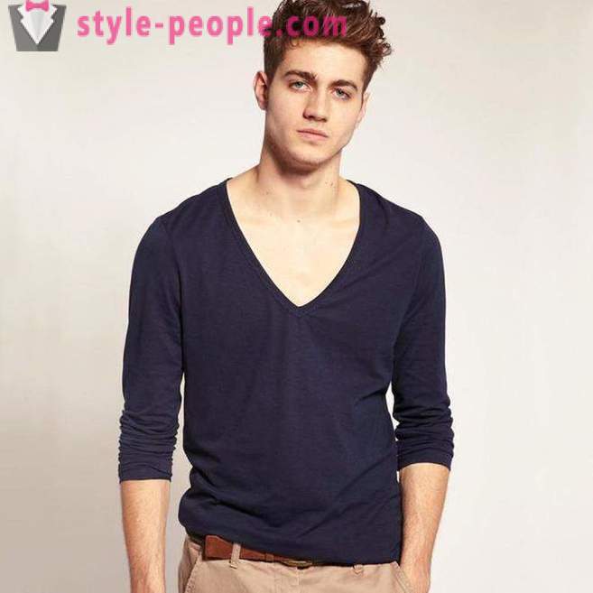 Men's T-shirts with long sleeves - stylish and convenient element of the wardrobe