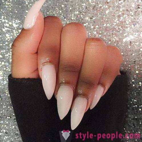 Design beautiful nails: nails sharp. French on sharp nails