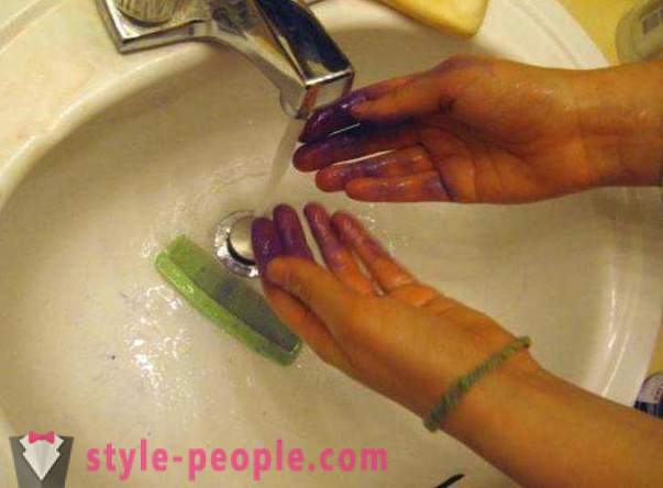 Learn how to wash hair dye from skin