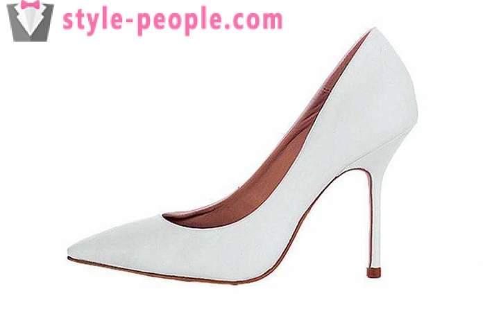 White shoes for fashionistas