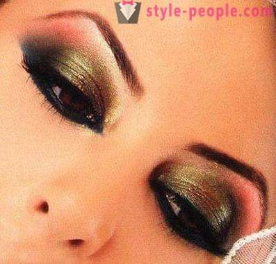 Arabic makeup as a way to highlight their attractiveness and sexuality