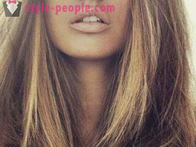 Highlights on blond hair. Features