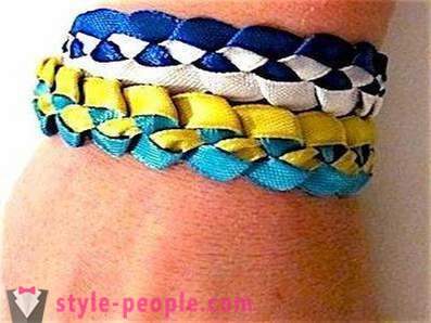Original jewelry with their hands: bracelets ribbons